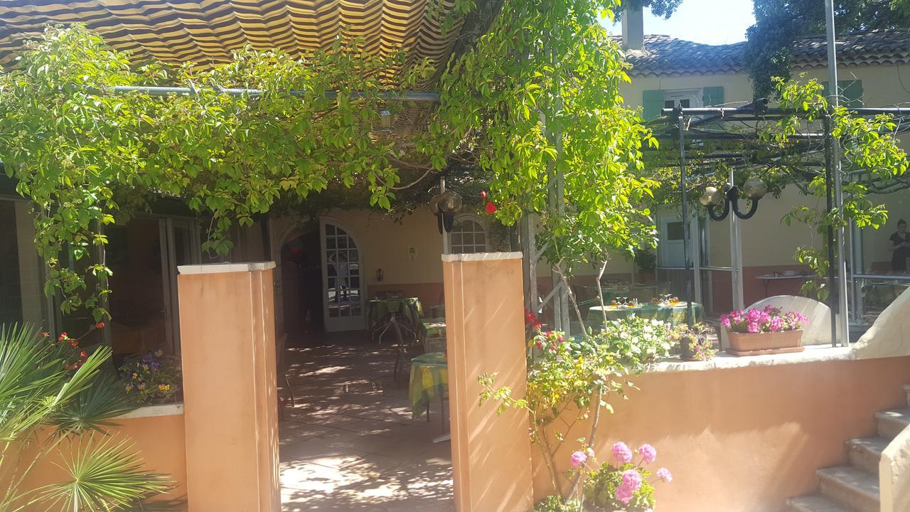 Logis Hotel Le Chene Vert Bollène Exterior foto